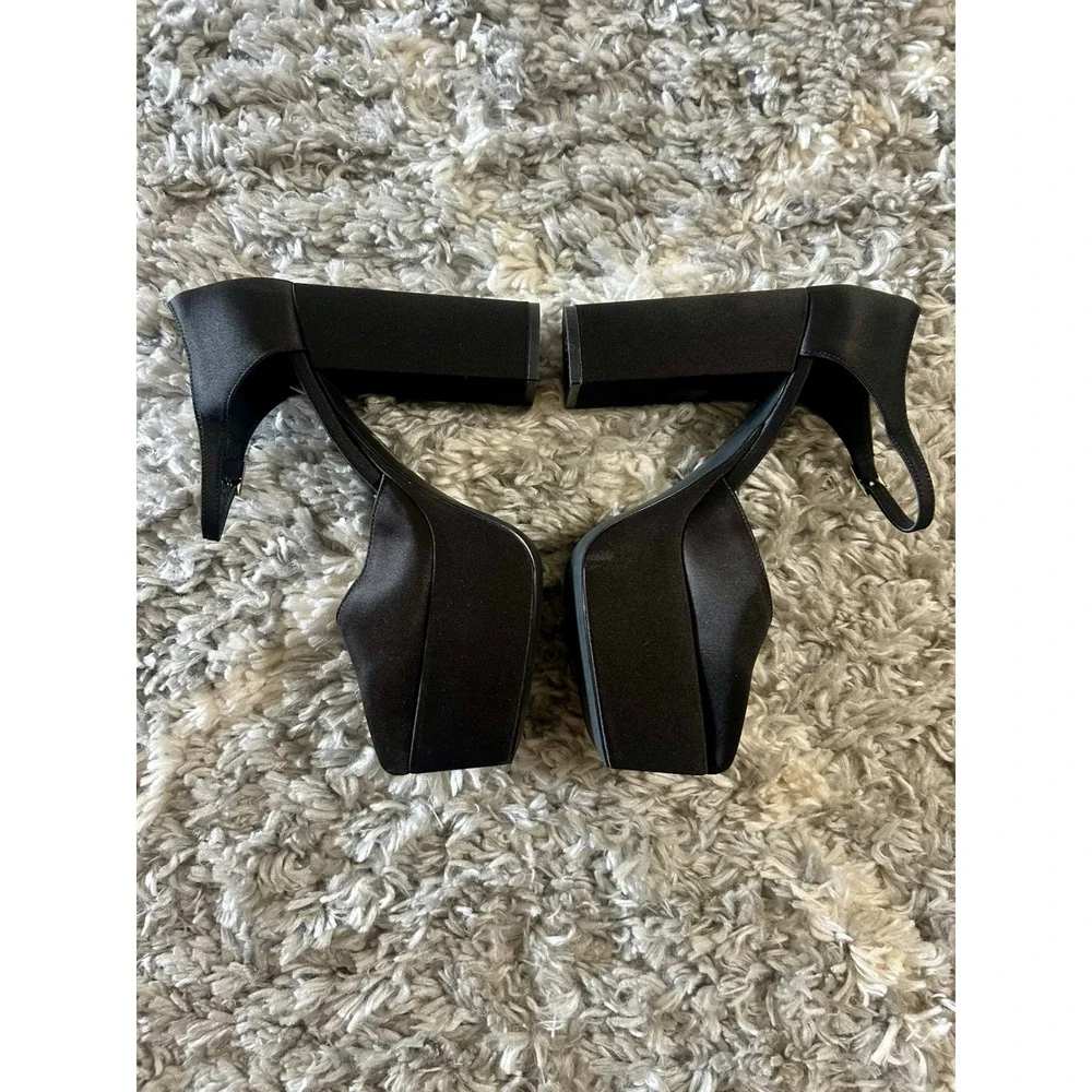 Jeffrey Campbell Ovr-N-Out Satin Platform Heels in Black sz 38 (US 7.5)